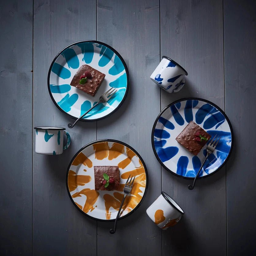 Kapka - A Little Color Plate - Enamel Vintage Look Washable Plate / Kapka