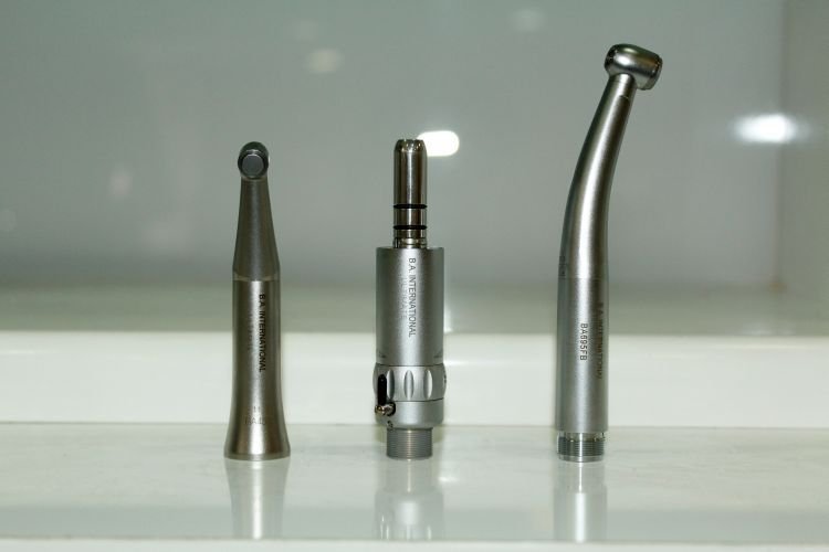 BA International Turbine + Contra-angle + Micromotor Clinic Set